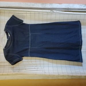Liz Claiborne Denim dress. Size 6. Color blue. 100% Cotton .